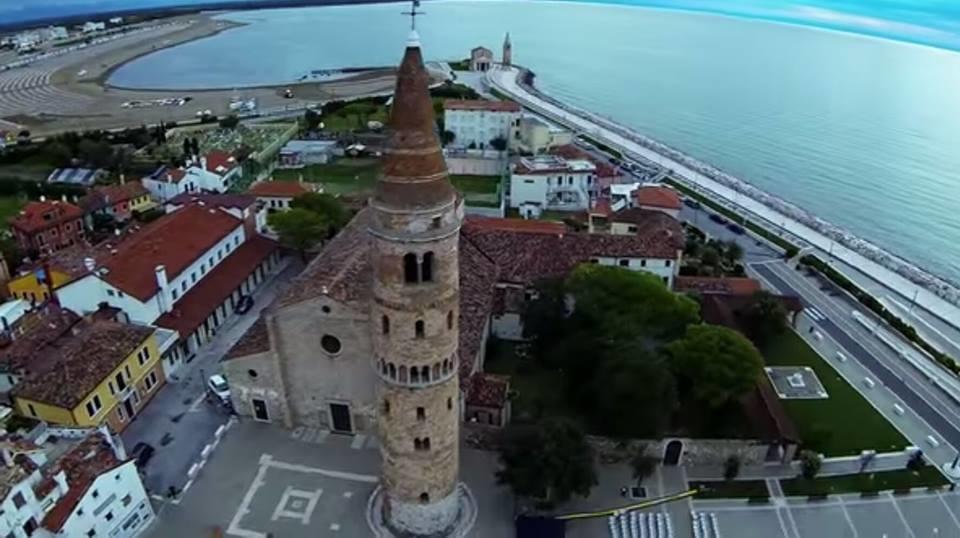 Hotel Fornaro Каорле Экстерьер фото